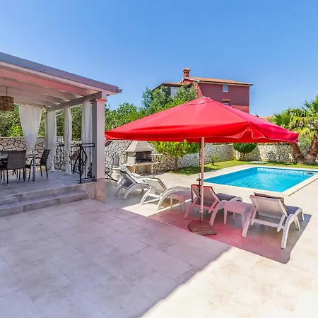 Holiday home Awesome Home In Volme With Outdoor Swimming Pool *