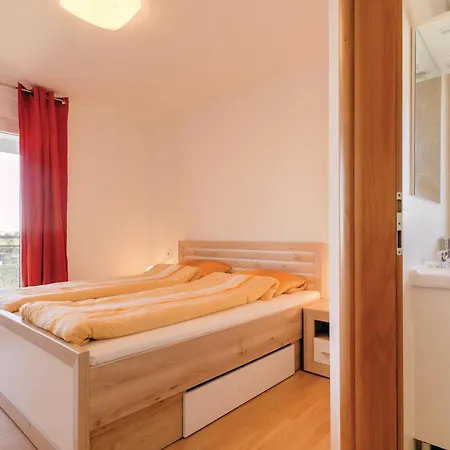 Prázdninový dům Four-bedroom In Volme Pomer
